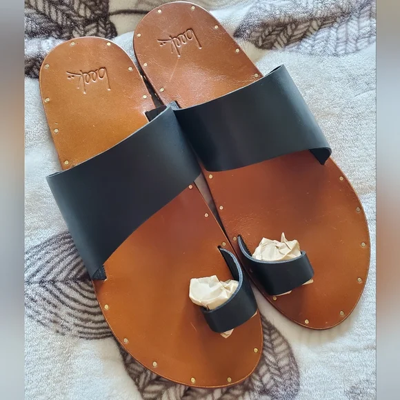 Beek FINCH Toe Ring Sandals - Picture 5 of 8